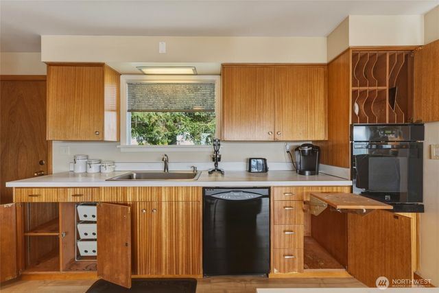 950 SE 12th Street, College Place, WA 99324