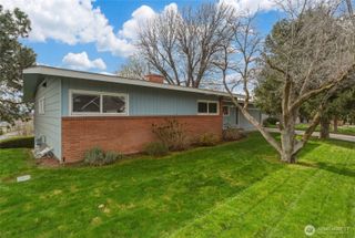 950 SE 12th Street, College Place, WA 99324