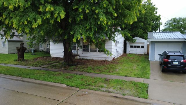 308 N Polk Street, Pleasantville, IA 50225