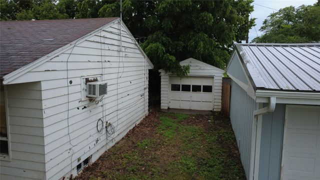 308 N Polk Street, Pleasantville, IA 50225