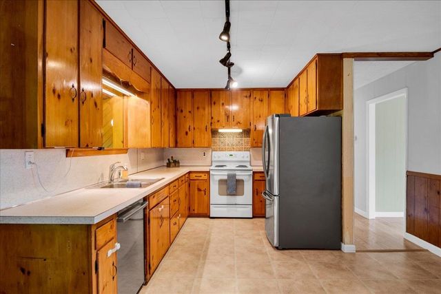 204 Lawrence Road, Richmond, VT 05477