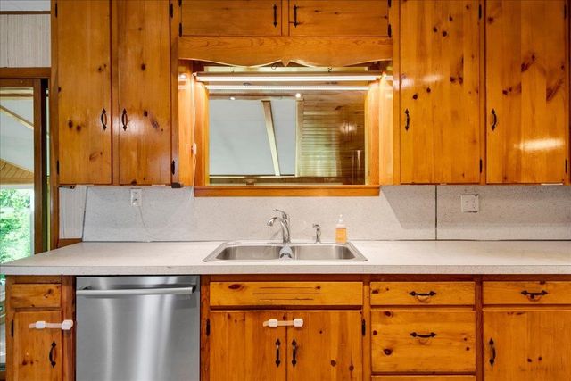 204 Lawrence Road, Richmond, VT 05477