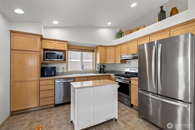 1240 Arrezo Drive, Sedro Woolley, WA 98284