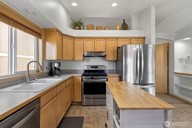 1240 Arrezo Drive, Sedro Woolley, WA 98284