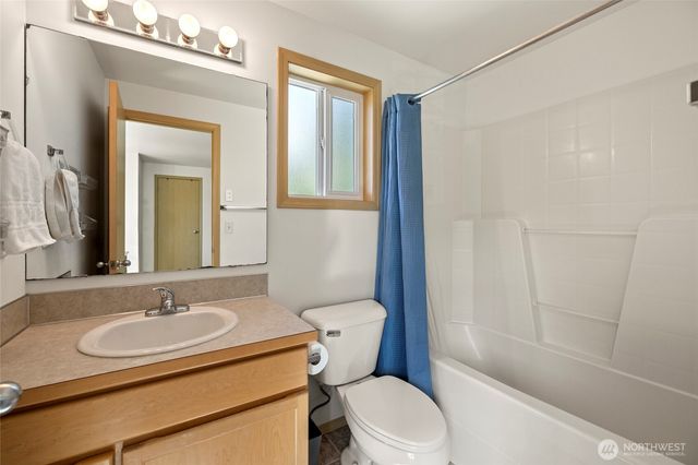 1240 Arrezo Drive, Sedro Woolley, WA 98284