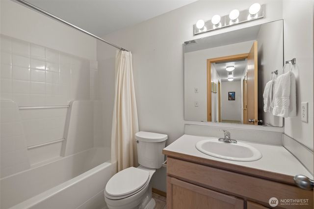 1240 Arrezo Drive, Sedro Woolley, WA 98284