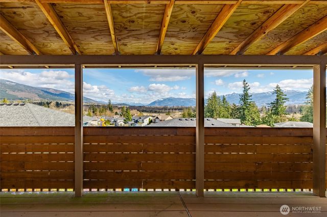 1240 Arrezo Drive, Sedro Woolley, WA 98284