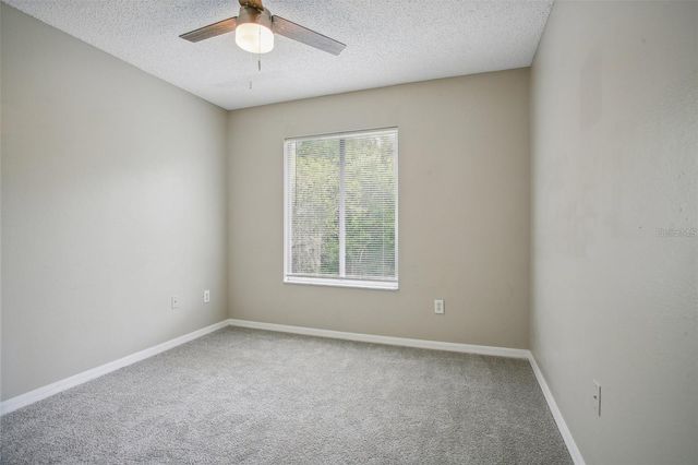 18181 PARADISE POINT DRIVE, Tampa, FL 33647