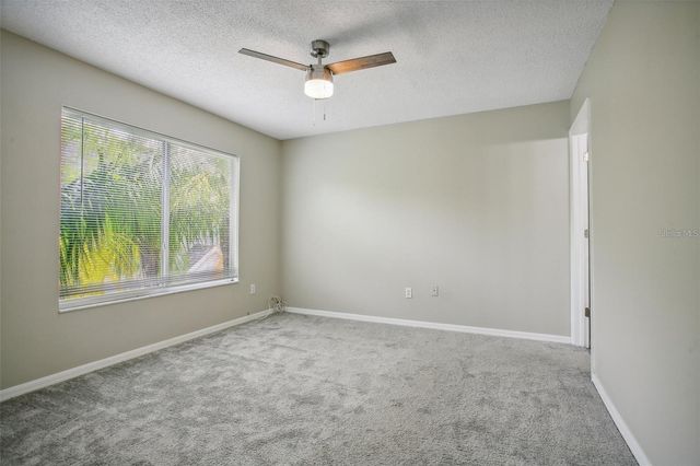 18181 PARADISE POINT DRIVE, Tampa, FL 33647