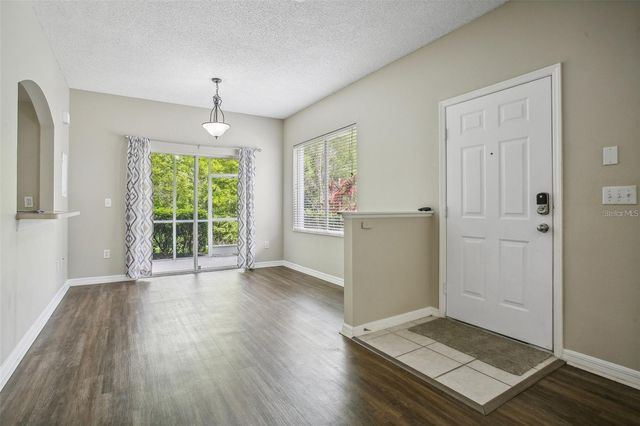 18181 PARADISE POINT DRIVE, Tampa, FL 33647