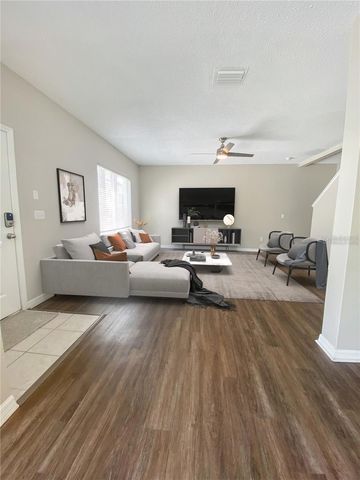 18181 PARADISE POINT DRIVE, Tampa, FL 33647