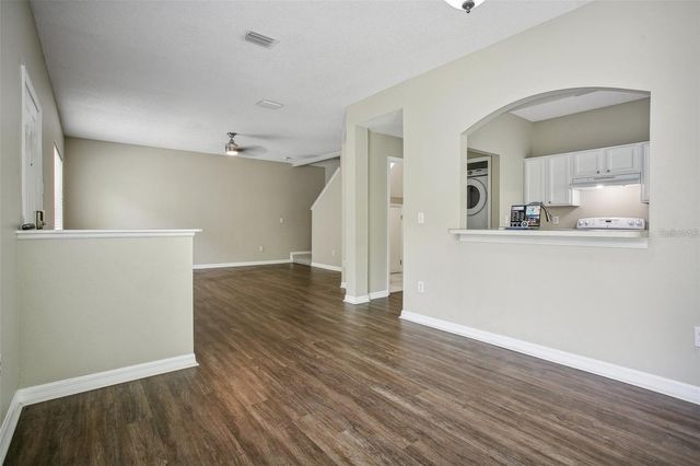 18181 PARADISE POINT DRIVE, Tampa, FL 33647