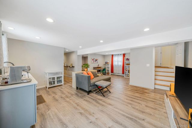 1663 Claas Avenue, Holbrook, NY 11741