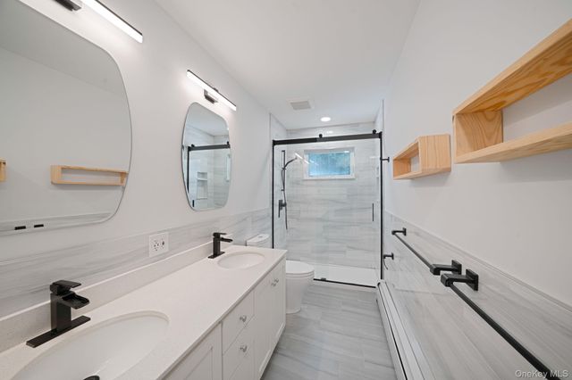 1663 Claas Avenue, Holbrook, NY 11741