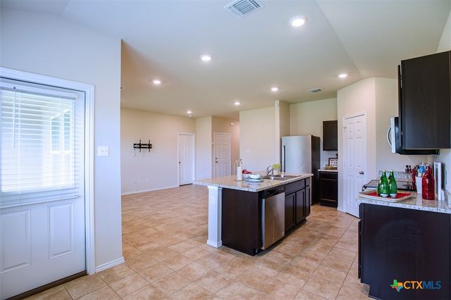 5817 Sally Ride Lane, Killeen, TX 76543