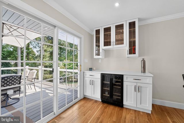 327 BEACH DR, Annapolis, MD 21403