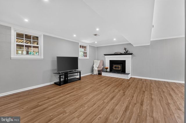 327 BEACH DR, Annapolis, MD 21403