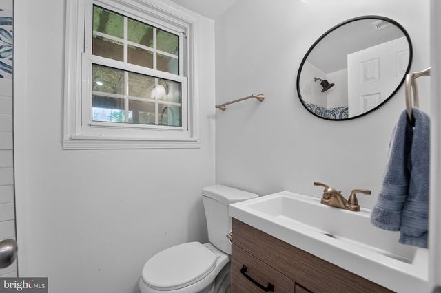 327 BEACH DR, Annapolis, MD 21403