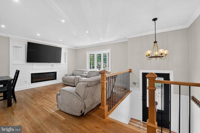 327 BEACH DR, Annapolis, MD 21403