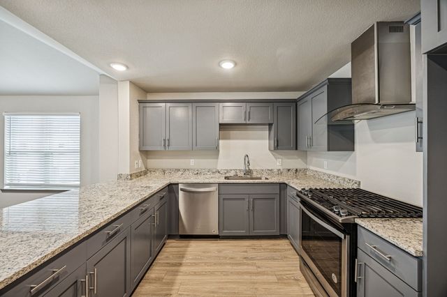 8714 Tudor Place, Dallas, TX 75228