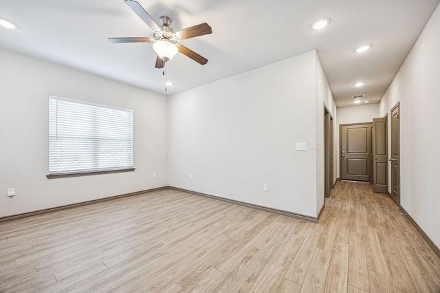 8714 Tudor Place, Dallas, TX 75228