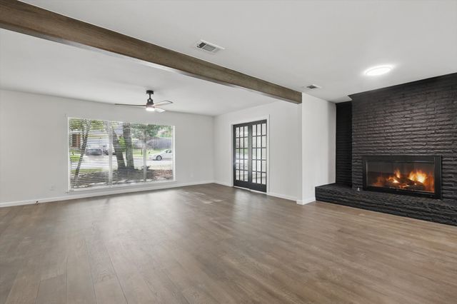 4512 Starlight Drive, Haltom City, TX 76117
