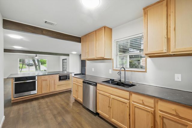 4512 Starlight Drive, Haltom City, TX 76117