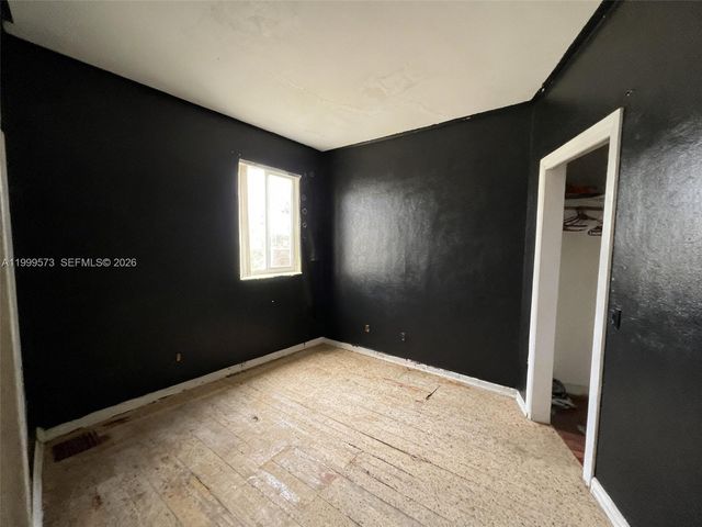 515 Golf Course Blvd, Opa-locka, FL 33054