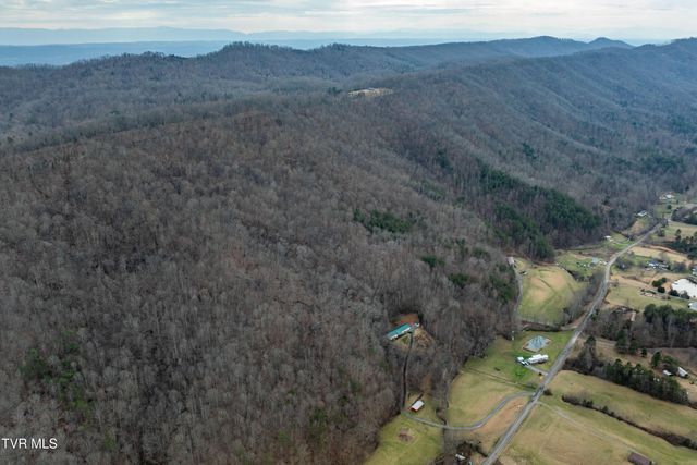 555 Butcher Valley Road, Rogersville, TN 37857