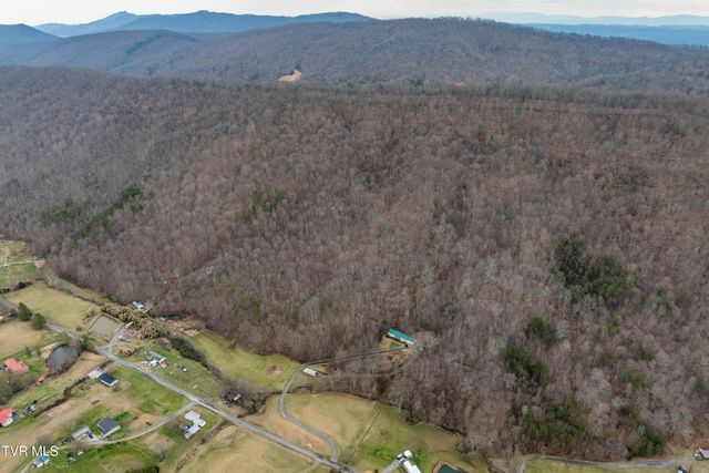 555 Butcher Valley Road, Rogersville, TN 37857