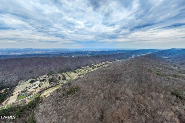 555 Butcher Valley Road, Rogersville, TN 37857