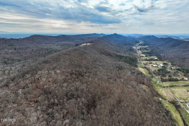 555 Butcher Valley Road, Rogersville, TN 37857