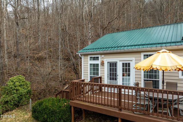 555 Butcher Valley Road, Rogersville, TN 37857