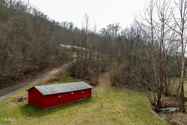 555 Butcher Valley Road, Rogersville, TN 37857