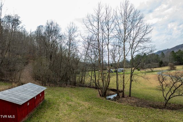 555 Butcher Valley Road, Rogersville, TN 37857