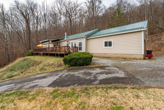 555 Butcher Valley Road, Rogersville, TN 37857