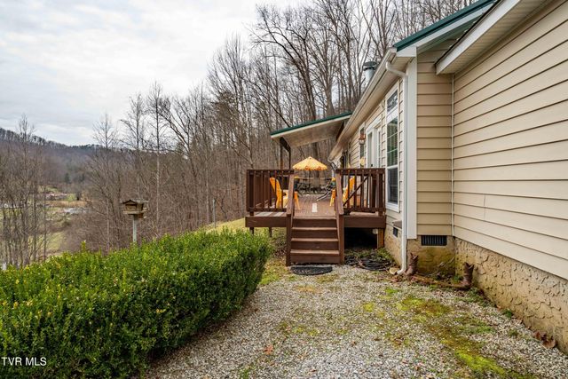 555 Butcher Valley Road, Rogersville, TN 37857