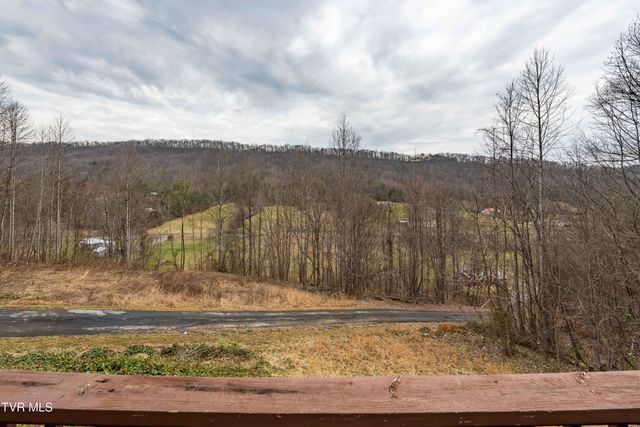 555 Butcher Valley Road, Rogersville, TN 37857