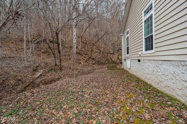 555 Butcher Valley Road, Rogersville, TN 37857