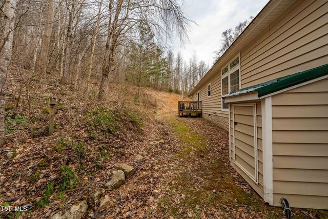 555 Butcher Valley Road, Rogersville, TN 37857