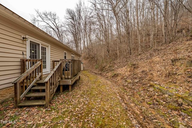 555 Butcher Valley Road, Rogersville, TN 37857