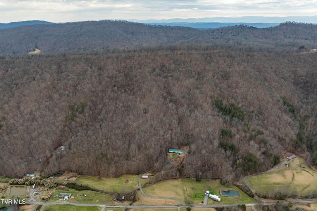 555 Butcher Valley Road, Rogersville, TN 37857