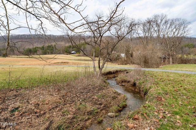 555 Butcher Valley Road, Rogersville, TN 37857