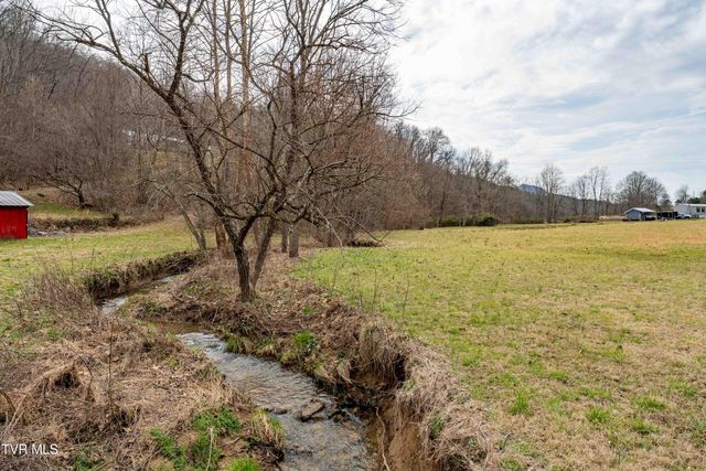 555 Butcher Valley Road, Rogersville, TN 37857