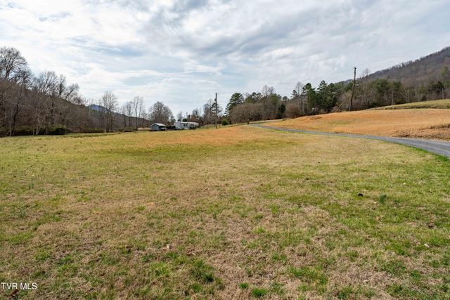 555 Butcher Valley Road, Rogersville, TN 37857