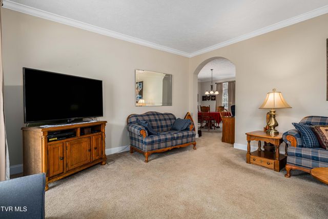 555 Butcher Valley Road, Rogersville, TN 37857