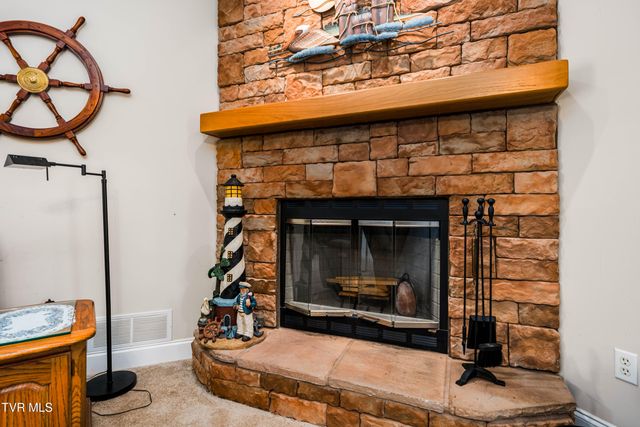 555 Butcher Valley Road, Rogersville, TN 37857