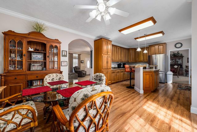 555 Butcher Valley Road, Rogersville, TN 37857