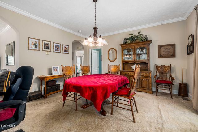 555 Butcher Valley Road, Rogersville, TN 37857