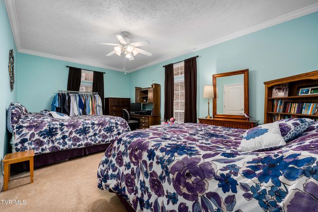 555 Butcher Valley Road, Rogersville, TN 37857